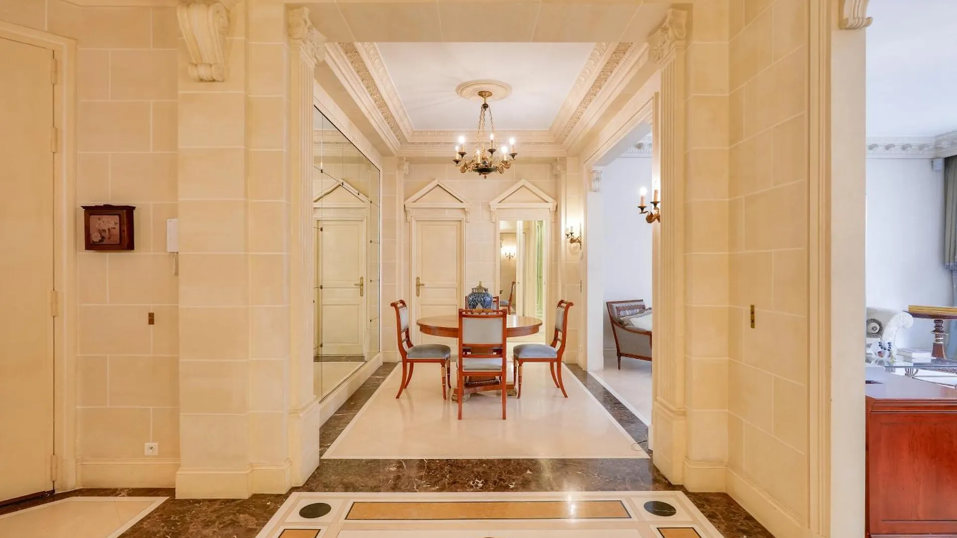 Apartman Royal Montaigne Párizs